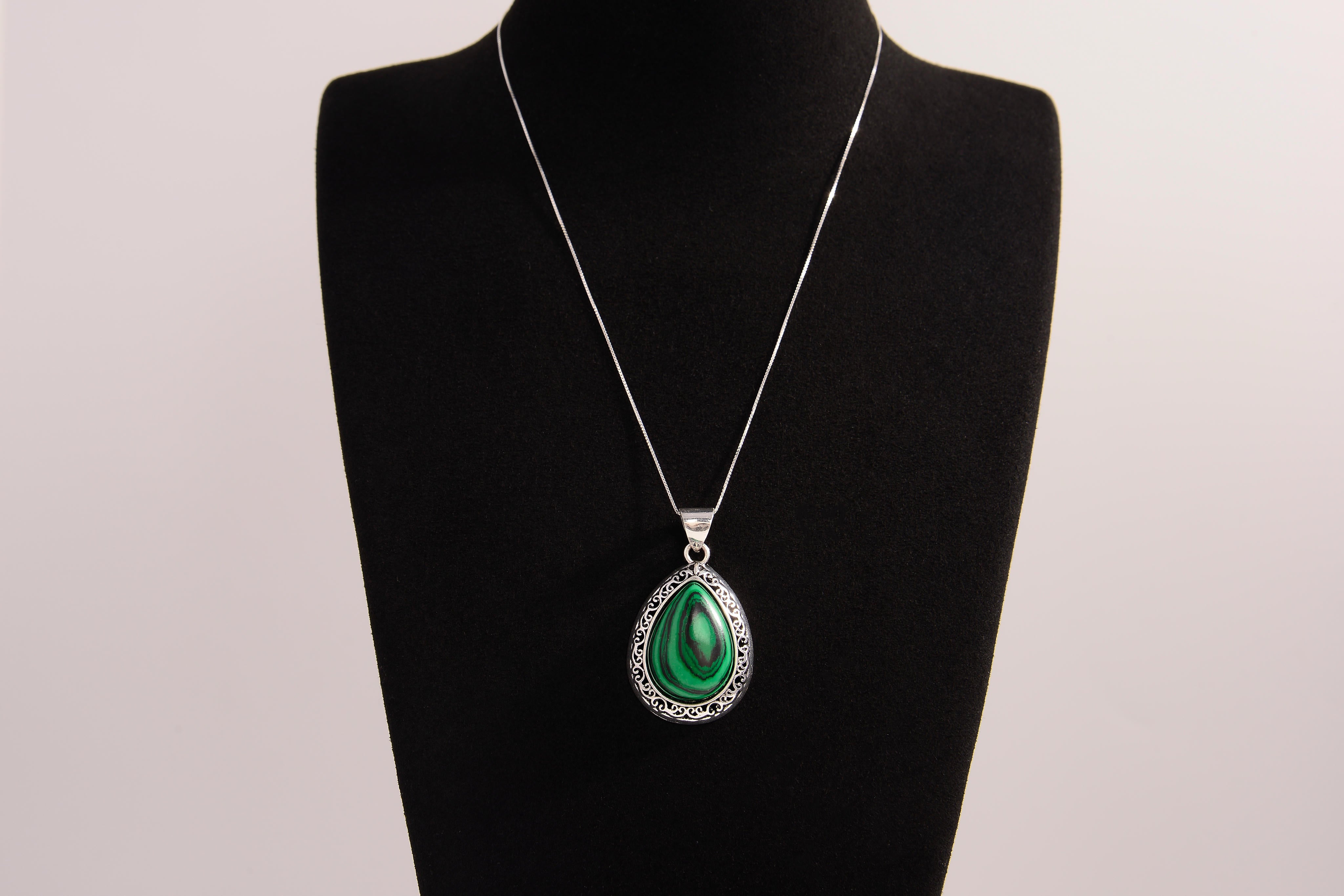 Ornamental Tear Drop Crystal Necklace